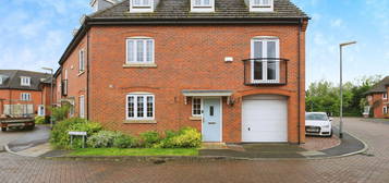 4 bed semi-detached house for sale