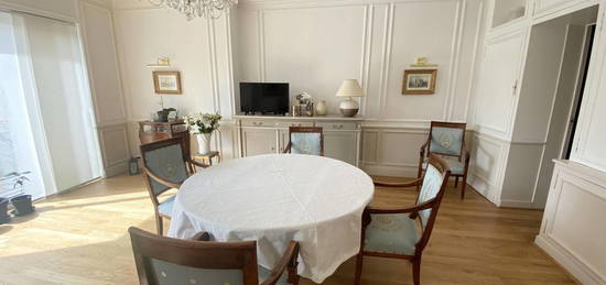 Vente maison 9 pièces 226 m²