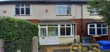 Town house to rent in Ridgway Road, Stoke-On-Trent ST4