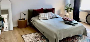 Furnished spacios 2 room flat in Prenzlauer Berg (Kollwitzkiez) for 1-3 months