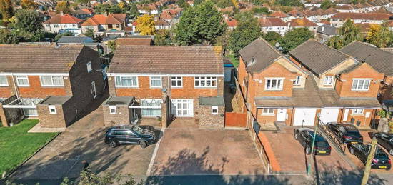 4 bedroom semi-detached house for sale