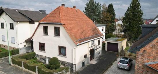 Ensemble zweier freistehender Einfamilienhäuser in Friedberg-Dorheim