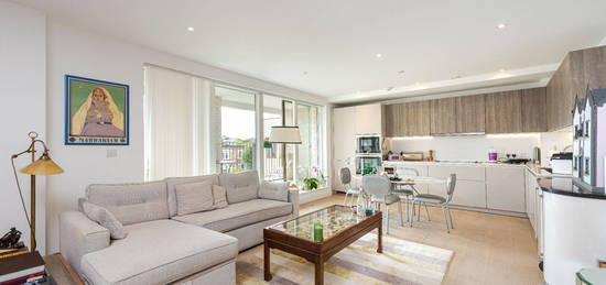 Flat for sale in The Avenue, London NW6