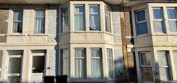 5 bedroom terraced house