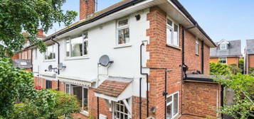 Flat to rent in Beaumont Rise, Marlow SL7