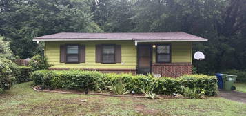 147 Rockyford Rd NE, Atlanta, GA 30317