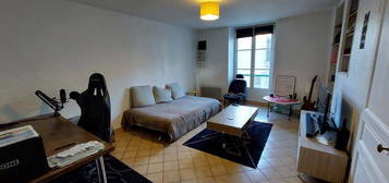 Location d'un appartement à parigné l'évêque