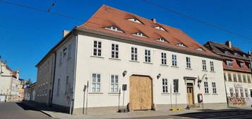 Individuelle Dachgeschosswohnung im Herzen von Halle!