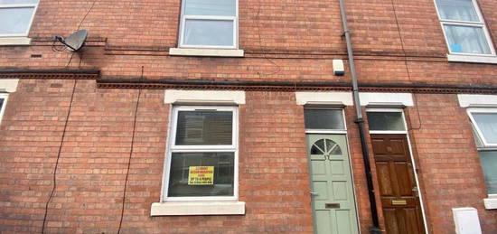 6 bedroom terraced house