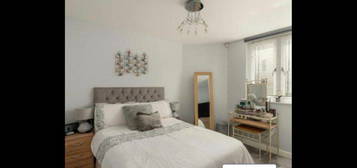 2 bed flat to rent