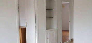 Appartement  à louer, 4 pièces, 3 chambres, 65 m²