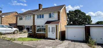 3 bedroom semi-detached house to rent