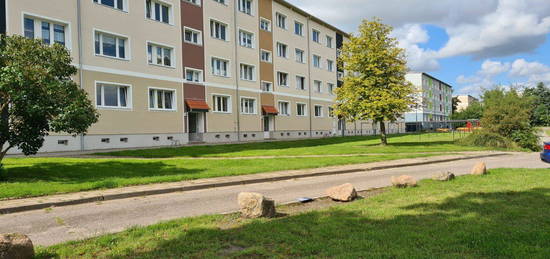 2-Raumwohnung in Klein Wanzleben mit Balkon zu vermieten !