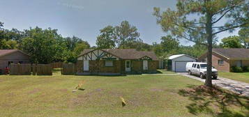 322 Maple Dr, Hitchcock, TX 77563