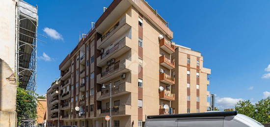 3 LOCALI A CAGLIARI