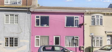 Terraced house to rent in Sussex Street, Brighton BN2