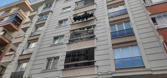 BAHÇELİEVLER DEVLET HASTANESİ YAKINI SATILIK 2+1 OTOPARKLI DAİRE