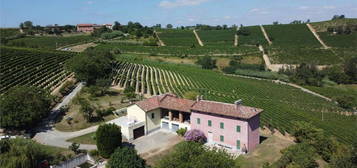 Casale/cascina in vendita a Castelletto Molina