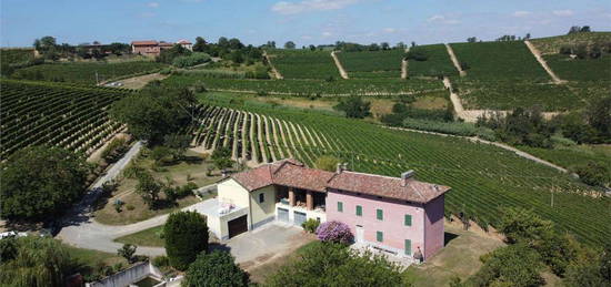 Casale/cascina in vendita a Castelletto Molina