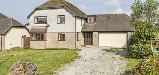 4 bed detached house for sale