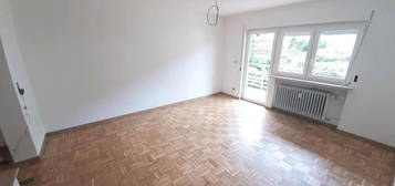 Schöne, renovierte 3-Zimmer-Wohnung mit Balkon und Stellplatz