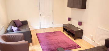 7 bed shared accommodation to rent