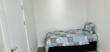 1 bedroom flat share