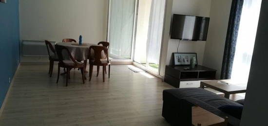 Appartement meublé  à louer, 3 pièces, 2 chambres, 66 m²