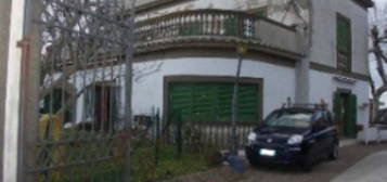 Villa all'asta in via Virgilio, 103