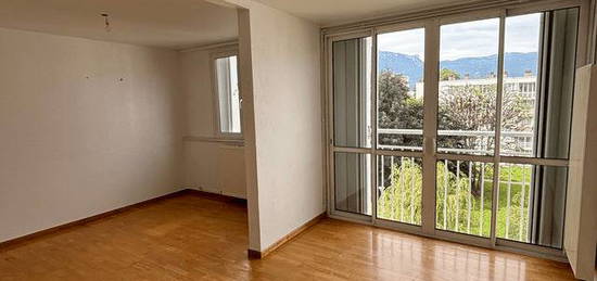 Location appartement 4 pièces 82 m²