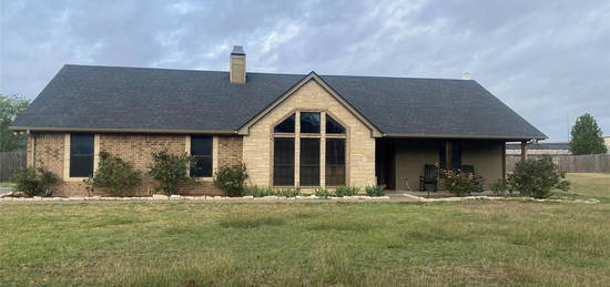 809 El Campo Dr, Rio Vista, TX 76093