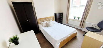 4 bedroom terraced house