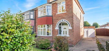 3 bed semi-detached house for sale