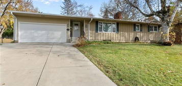 530 Star Ln, South Saint Paul, MN 55075