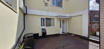 2 bed flat to rent