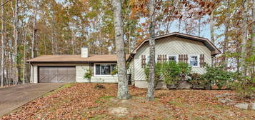 245 Lakewood Dr, Fairfield Glade, TN 38558