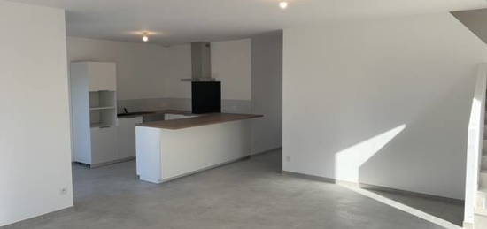 Location maison 5 pièces 117 m²