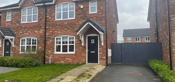 3 bedroom semi-detached house to rent