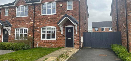 3 bedroom semi-detached house to rent