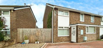 3 bed semi-detached house for sale