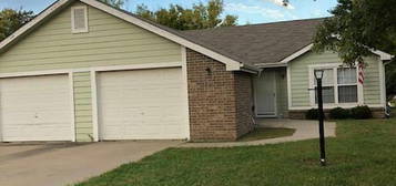 1318 Ash St, Eudora, KS 66025