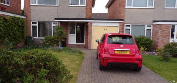 3 bed detached house to rent