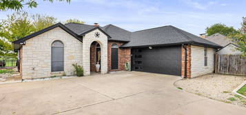 1501 Bishop Dr, Salado, TX 76571