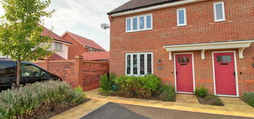 2 bedroom semi-detached house for sale