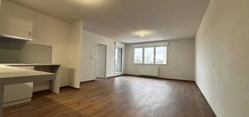 Location appartement 4 pièces 84 m²