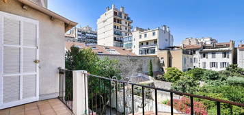 Bel appartement T2 avec terrasse à Saint Victor, Marseille