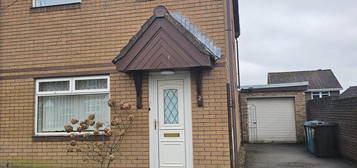 3 bed semi-detached house to rent