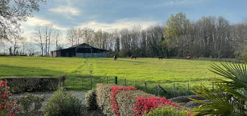 Maison spacieuse avec grand terrain à Mouliherne