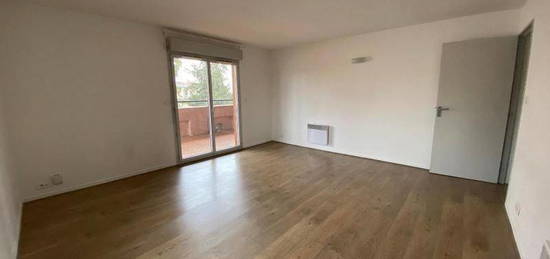 Appartement  à louer, 3 pièces, 2 chambres, 67 m²