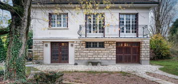 Maison 1 étage  à vendre, 5 pièces, 4 chambres, 97 m²